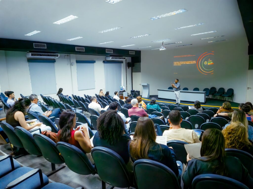 SES-PE realiza treinamento para profissionais de zoonoses na UFPE